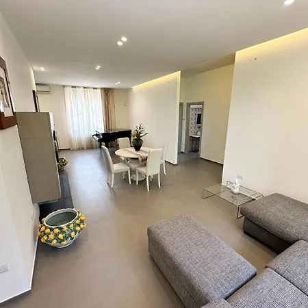 Roberto Luxury * Corato